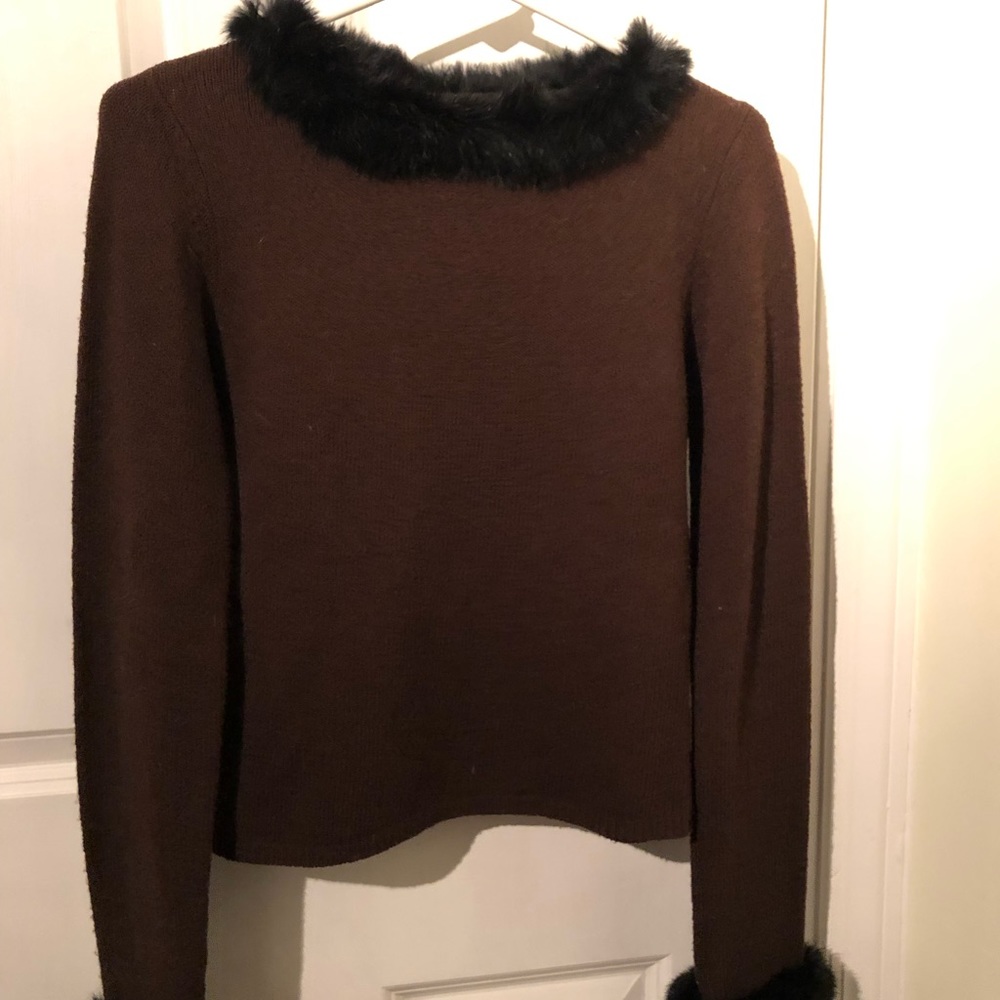 Harold’s sweater with black furry collar and cuff